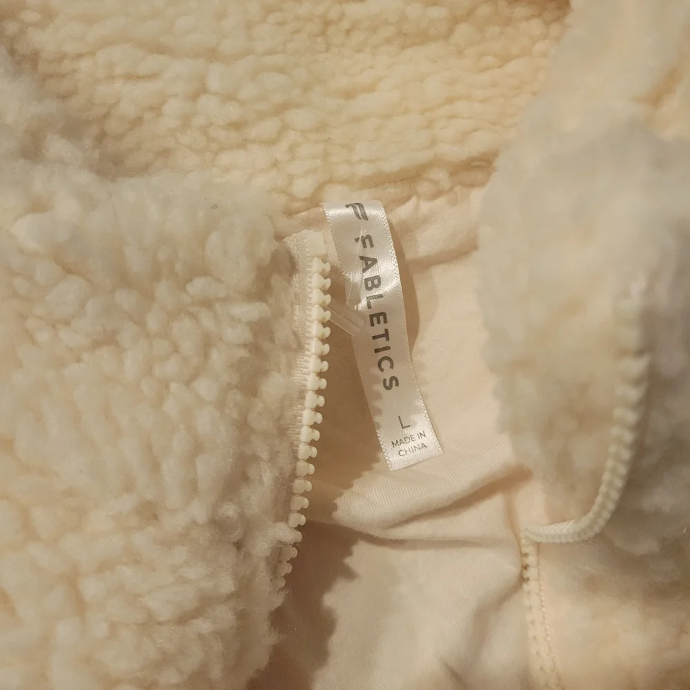 Fabletics pullover - Picture 2 of 4